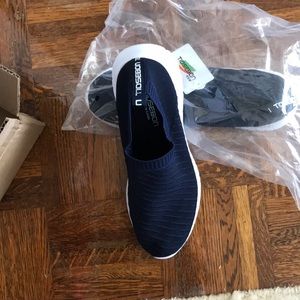 Walking/running shoes. New with tags.